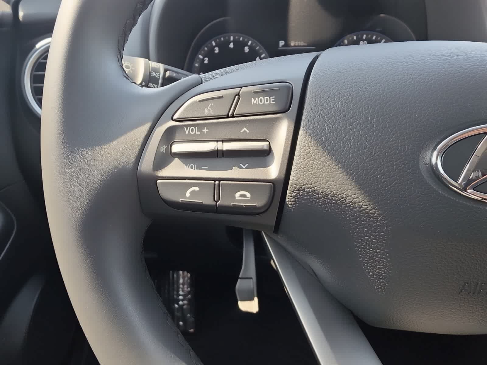 Used 2021 Hyundai Kona Limited w/ Cargo Package AWD/4WD image 23