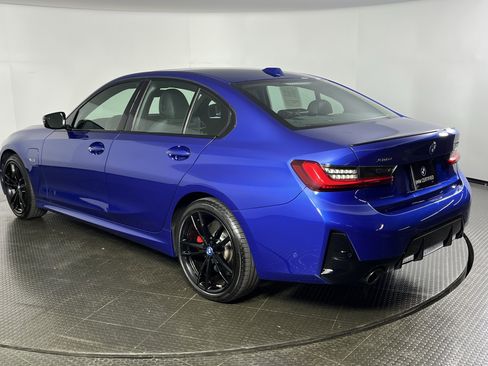 Certified 2023 BMW 330e xDrive image 5