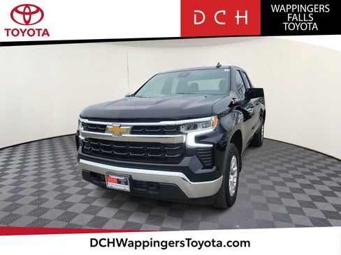 Used 2023 Chevrolet Silverado 1500 LT image 1