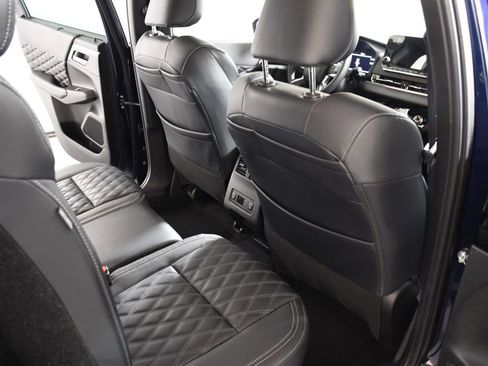 Used 2023 Mitsubishi Outlander SEL image 22