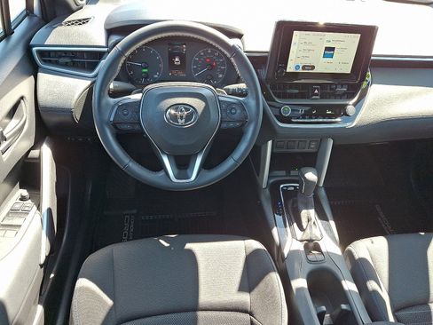 Used 2024 Toyota Corolla Cross SE w/ Moonroof Package image 12