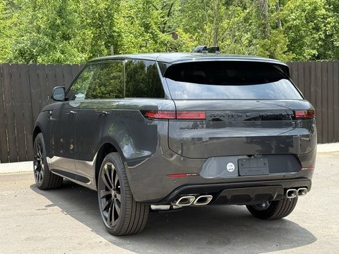 New 2025 Land Rover Range Rover Sport Dynamic SE image 3