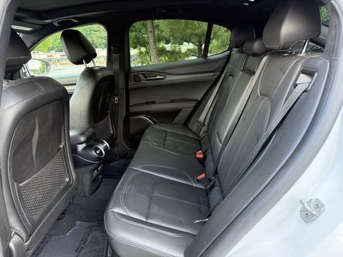 Used 2022 Alfa Romeo Stelvio Ti image 38