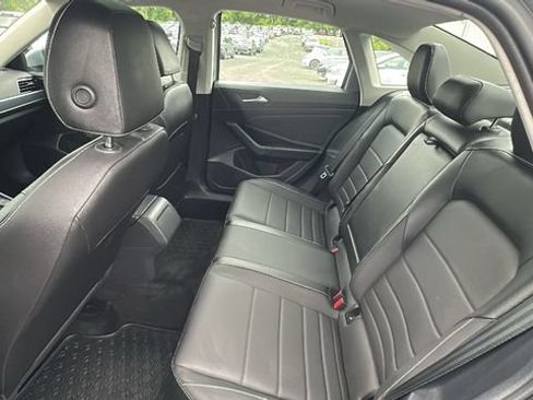 Used 2023 Volkswagen Jetta SE w/ Panoramic Sunroof Package FWD image 15