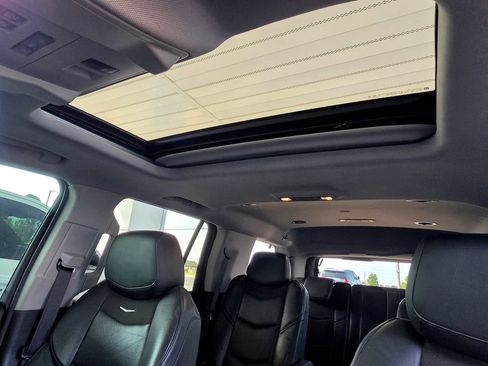 Used 2019 Cadillac Escalade Luxury AWD/4WD image 67