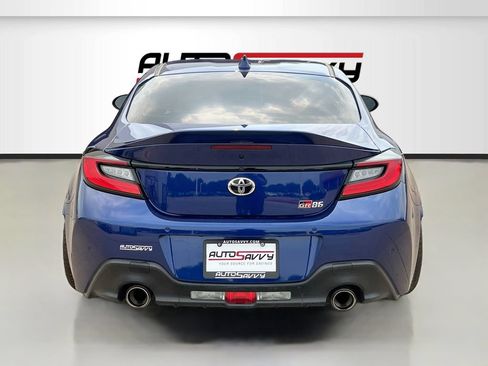 Used 2025 Toyota GR86 Premium w/ ALL Weather Mat Package (TMS) RWD image 6