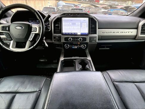 Certified 2022 Ford F250 Lariat w/ Black Appearance Package image 15