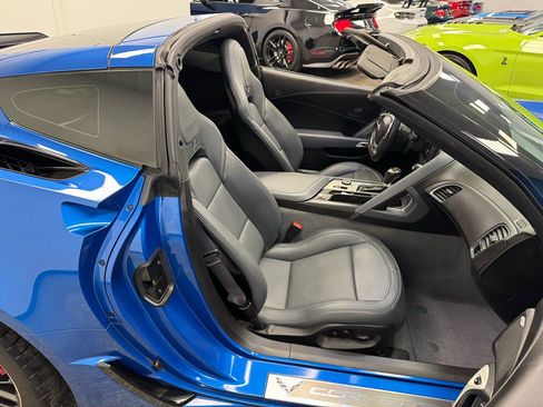 Used 2015 Chevrolet Corvette Z06 w/ 2LZ Preferred Equipment Group RWD image 16
