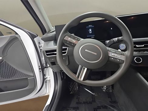 Certified 2025 Hyundai Sonata SEL FWD image 17