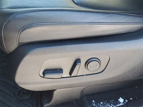 Used 2024 Kia Carnival LX image 16