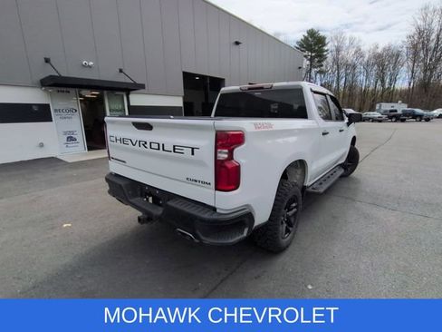 Used 2020 Chevrolet Silverado 1500 Custom Trail Boss w/ Custom Convenience Package AWD/4WD image 4