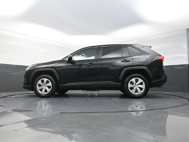 Used 2025 Toyota RAV4 LE AWD/4WD image 34