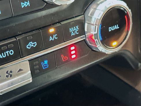 Used 2023 Ford F350 King Ranch w/ FX4 Off-Road Package image 20