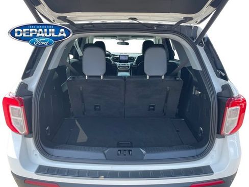 Used 2024 Ford Explorer XLT w/ Equipment Group 202A AWD/4WD image 6