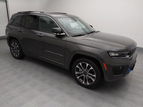 Used 2022 Jeep Grand Cherokee Overland w/ Advanced Protech Group III image 11