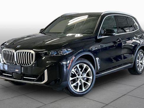 Used 2025 BMW X5 xDrive40i AWD/4WD image 2