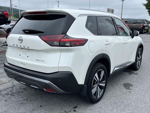 Used 2023 Nissan Rogue SL w/ SL Premium Package AWD/4WD image 5
