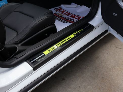 Certified 2023 Chevrolet Camaro LT image 31