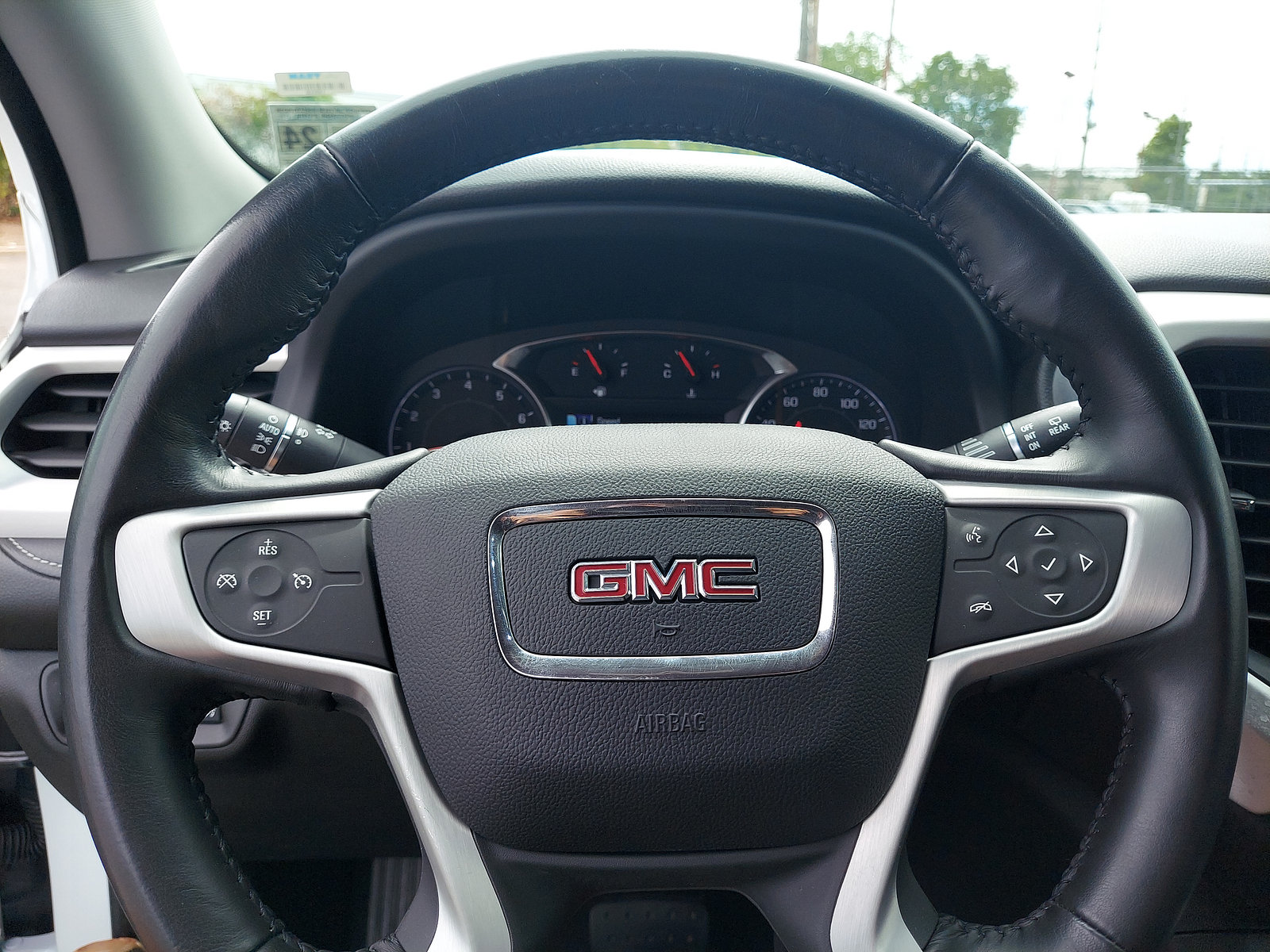 Used 2019 GMC Acadia SLT w/ LPO, Floor Liner Package FWD image 18