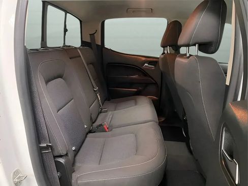 Used 2022 Chevrolet Colorado LT w/ Safety Package RWD image 13