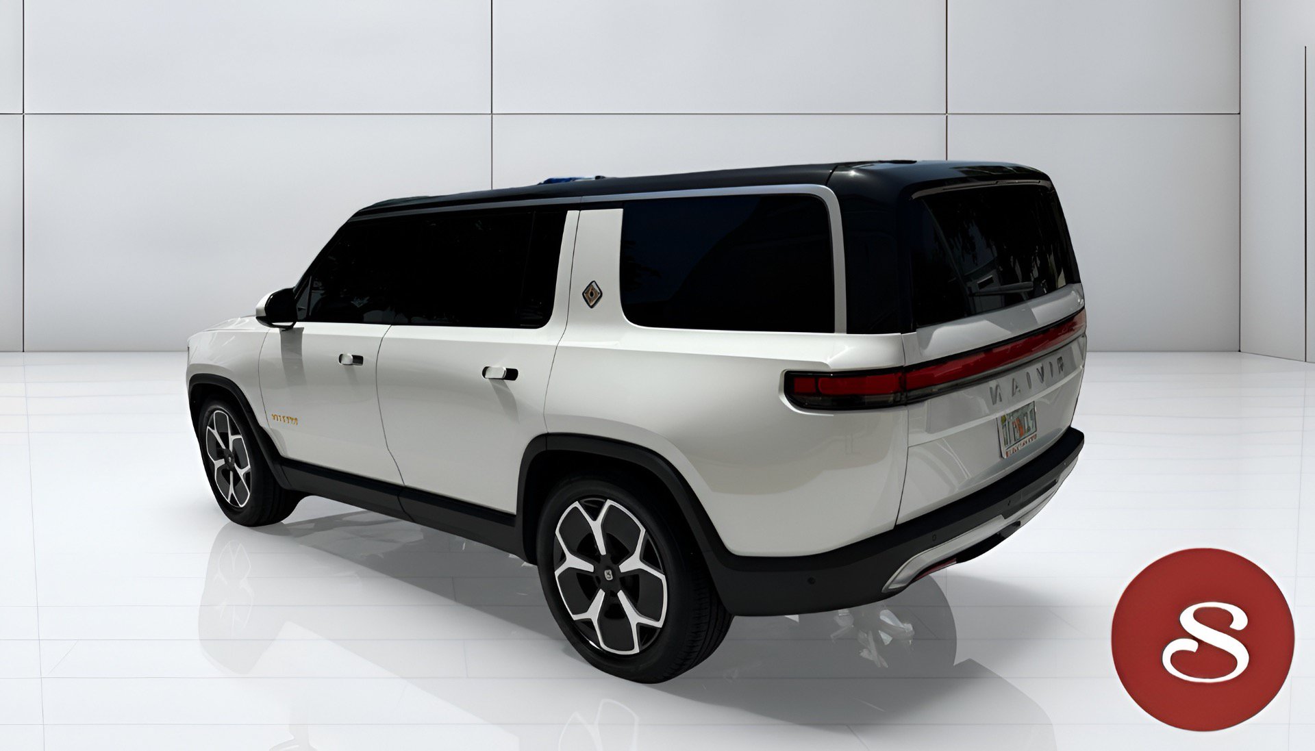 Used 2024 Rivian R1S Adventure Quad AWD/4WD image 2