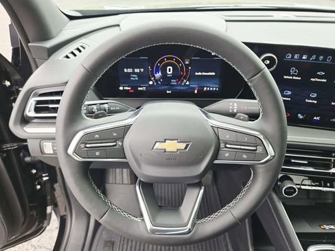 New 2026 Chevrolet Traverse LT w/ Sun and Wheel Package AWD/4WD image 18