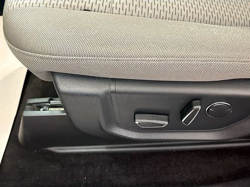 Used 2018 Ford F150 XLT w/ Equipment Group 302A Luxury AWD/4WD image 19