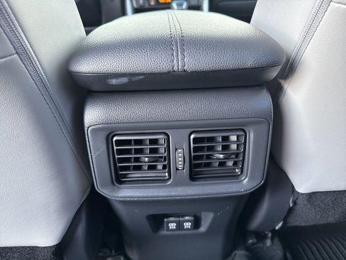 Used 2019 Toyota RAV4 XLE Premium image 24