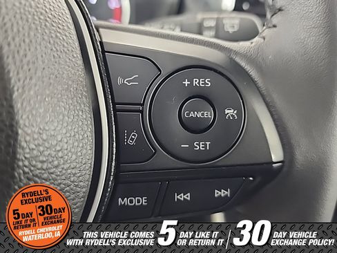 Used 2025 Toyota RAV4 XLE Premium image 27