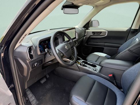 Certified 2025 Ford Bronco Sport Outer Banks w/ Outer Banks Tech Package+ AWD/4WD image 4