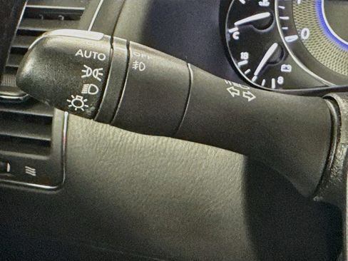 Used 2014 INFINITI QX80 4WD w/ Deluxe Touring Package image 14