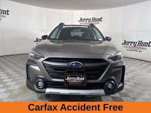 Used 2024 Subaru Outback Limited AWD/4WD image 3