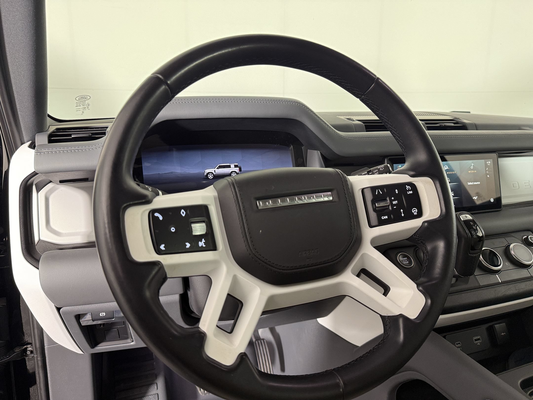 Used 2024 Land Rover Defender 110 S AWD/4WD image 11