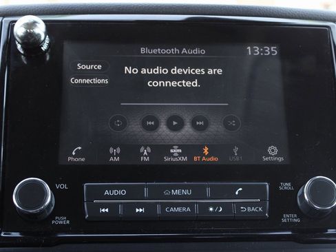 Used 2022 Nissan Titan SV image 27