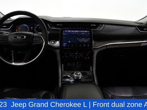 Used 2023 Jeep Grand Cherokee L Limited w/ Black Appearance Package AWD/4WD image 8