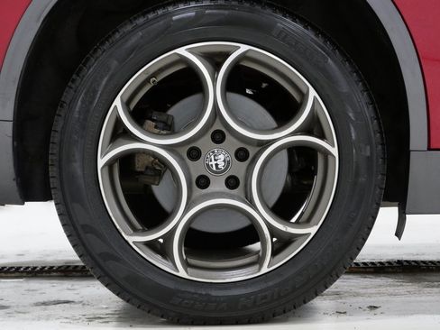 Used 2022 Alfa Romeo Stelvio Ti image 10