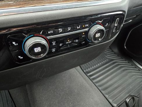 Used 2024 Chevrolet Silverado 1500 LT image 22