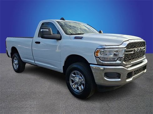 Used 2024 RAM 2500 Tradesman w/ Chrome Appearance Group image 3