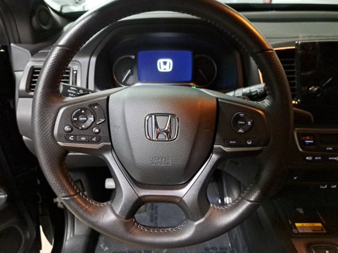 Certified 2025 Honda Passport EX-L image 25