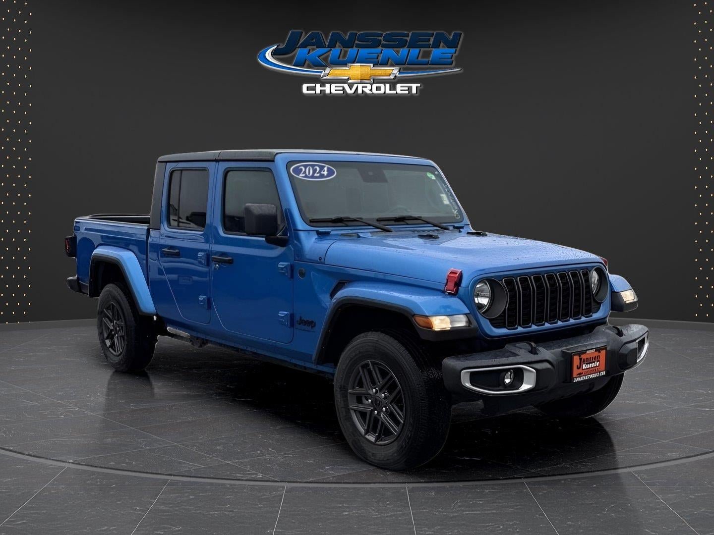 Used 2024 Jeep Gladiator Sport AWD/4WD image 5