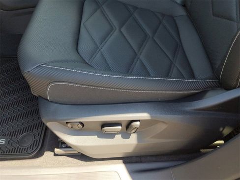 New 2025 Volkswagen Atlas Cross Sport SE image 29