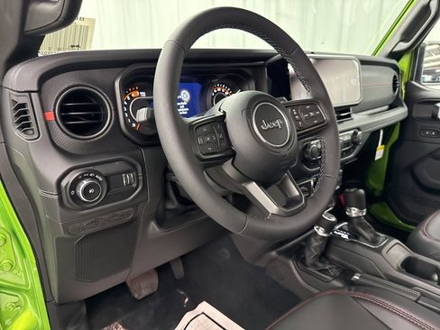 New 2025 Jeep Wrangler Unlimited Rubicon image 16