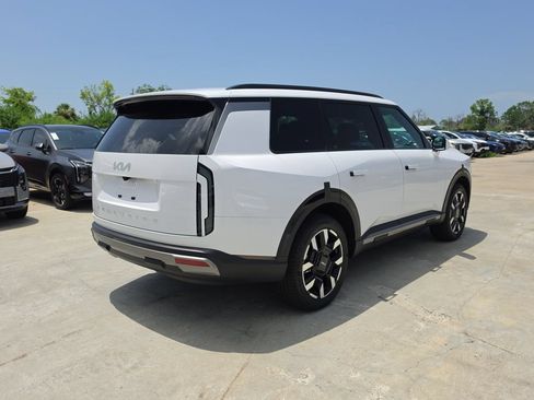 New 2027 Kia Telluride S FWD image 8