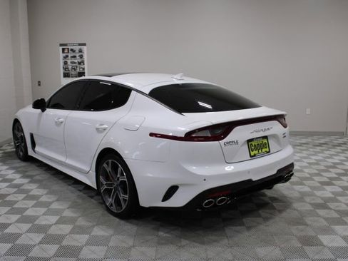 Used 2021 Kia Stinger GT2 image 5