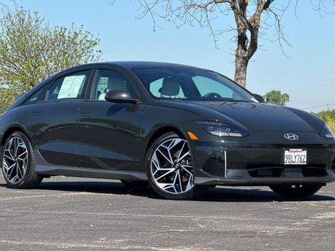 Used 2023 Hyundai Ioniq 6 SEL RWD image 2