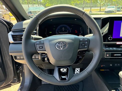 New 2026 Toyota Camry SE image 19
