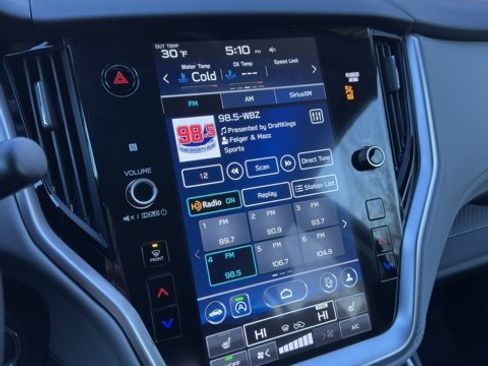 Used 2023 Subaru Outback Premium image 12