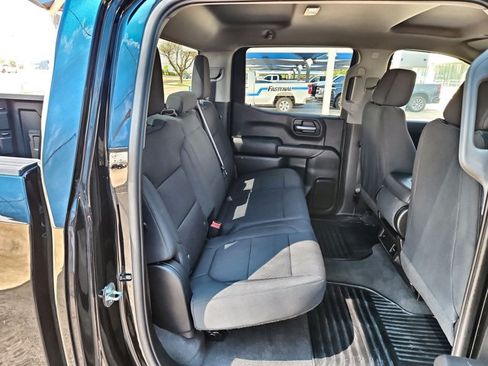 Used 2020 Chevrolet Silverado 1500 Custom w/ Custom Convenience Package AWD/4WD image 19
