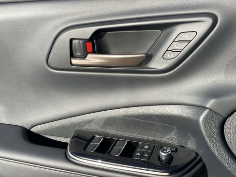 New 2026 Toyota Crown Signia image 16