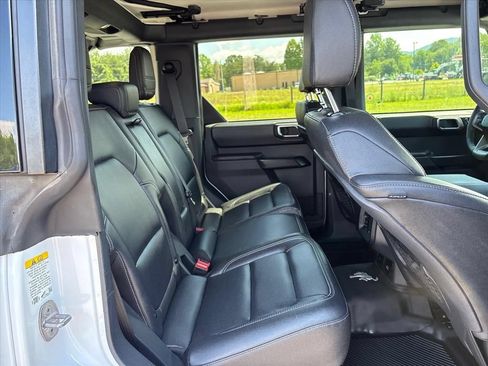 Used 2025 Ford Bronco Badlands w/ Black Appearance Package AWD/4WD image 15